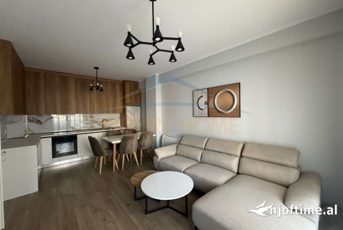 Shtepi me qera Apartament ne Tirane, 2+1, Mobilimi E mobiluar, Pagesa 650  Euro.