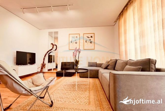 Shtepi ne shitje Apartament ne Durres, 1+1, Mobilimi E mobiluar, Pagesa 250,000  Euro.