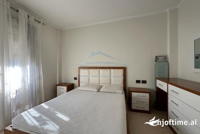 Shtepi me qera Apartament ne Tirane, 1+1, Mobilimi E mobiluar, Pagesa 500  Euro.