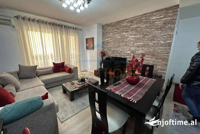 Shtepi me qera 2+1 ne Tirane - 550 Euro
