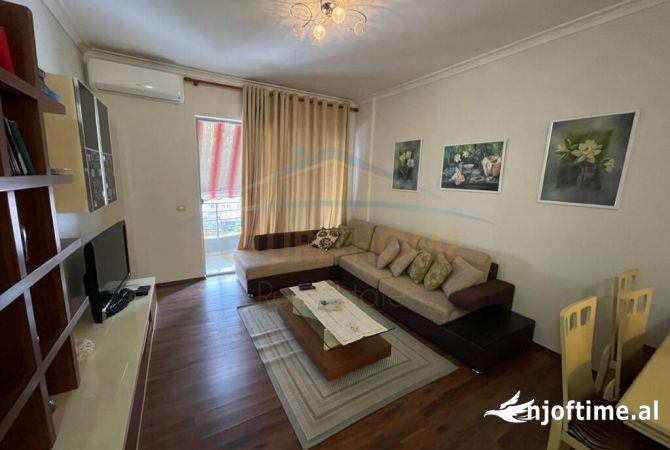 Shtepi me qera 2+1 ne Tirane - 500 Euro