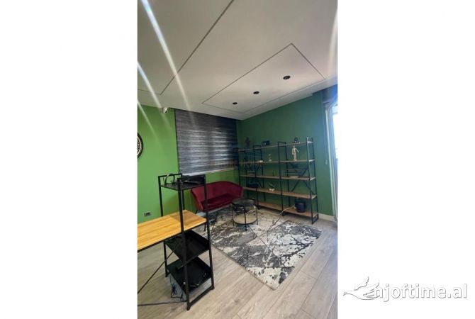 Qera , Ambjent Komercial , Xhamlliku , Tirane 