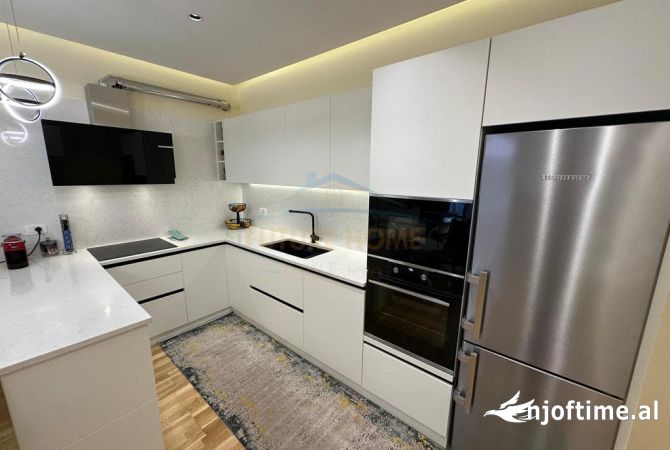 Shtepi ne shitje Apartament ne Tirane, 2+1, Mobilimi E mobiluar, Pagesa 249,000  Euro.