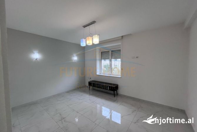 Shtepi me qera 2+1 ne Tirane - 700 Euro