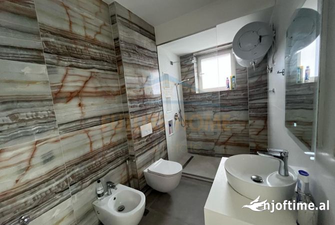 Shtepi me qera 2+1 ne Tirane - 700 Euro