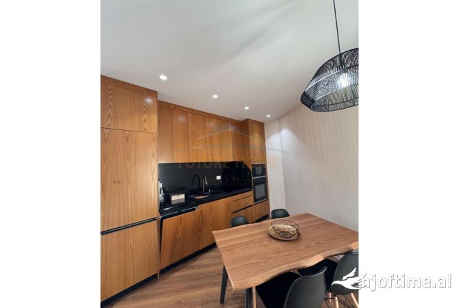 Shtepi ne shitje 2+1 ne Tirane - 280,000 Euro