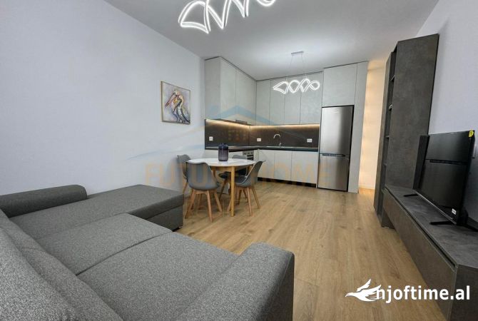 Shtepi me qera 2+1 ne Tirane - 650 Euro
