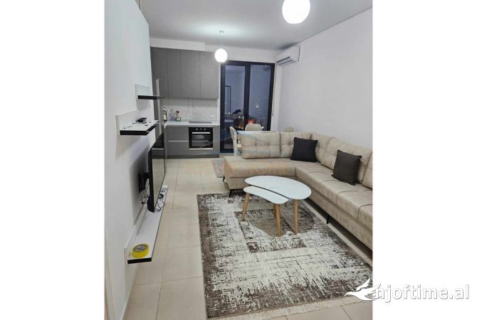 Shtepi me qera 2+1 ne Tirane - 530 Euro
