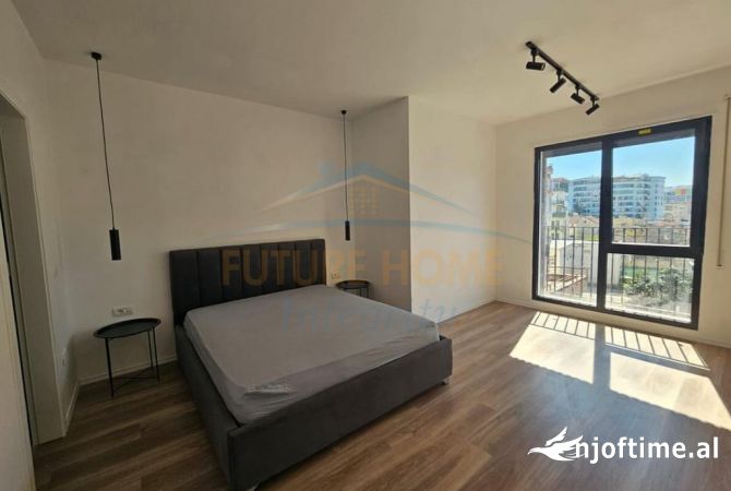 Shtepi me qera Apartament ne Tirane, 2+1, Mobilimi Pjeserisht e mobiluar, Pagesa 800  Euro.