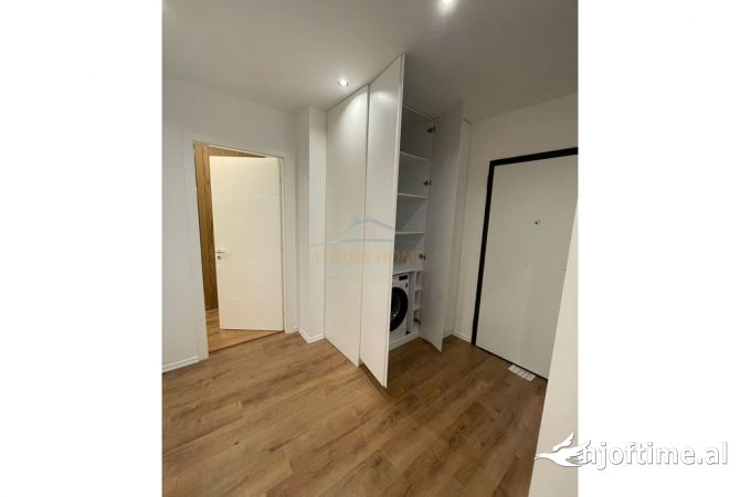 Shtepi me qera Apartament ne Tirane, 2+1, Mobilimi E mobiluar, Pagesa 1,300  Euro.