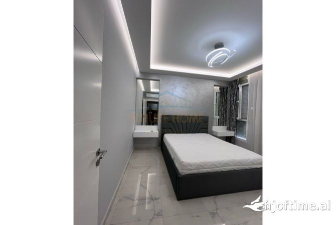 Shtepi me qera Apartament ne Tirane, 2+1, Mobilimi E mobiluar, Pagesa 700  Euro.