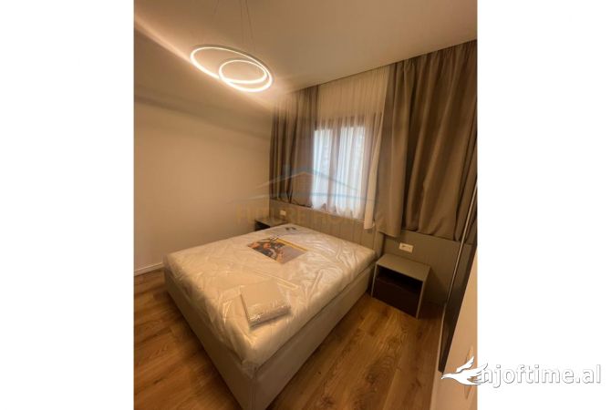 Shtepi me qera Apartament ne Tirane, 2+1, Mobilimi E mobiluar, Pagesa 700  Euro.