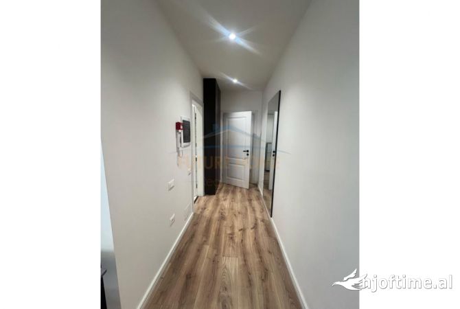 Shtepi me qera Apartament ne Tirane, 2+1, Mobilimi E mobiluar, Pagesa 700  Euro.