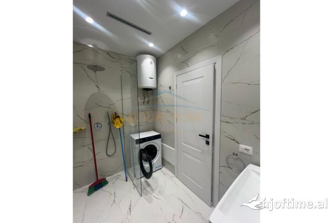 Shtepi me qera Apartament ne Tirane, 2+1, Mobilimi E mobiluar, Pagesa 700  Euro.