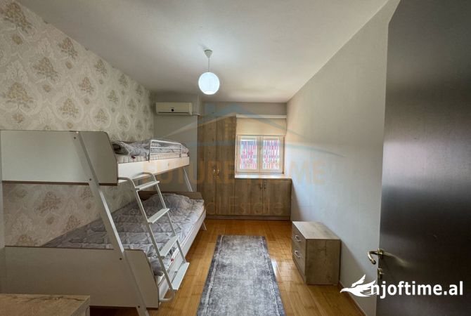 Shtepi me qera 2+1 ne Tirane - 1,000 Euro