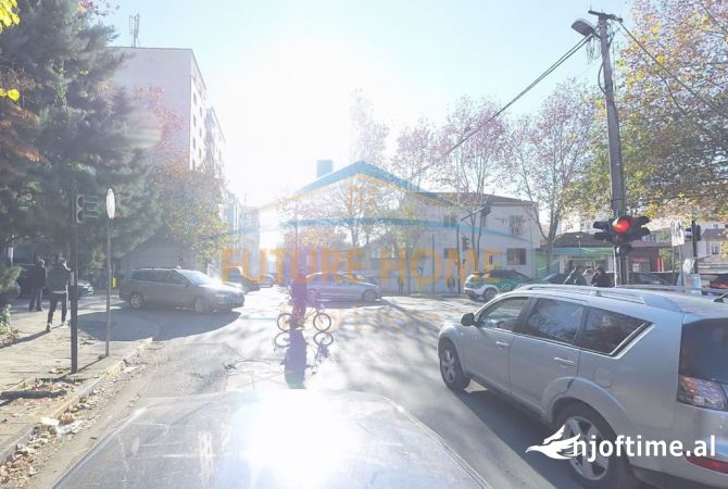 Ambient biznesi me qera 4+1 ne Tirane - 700 Euro