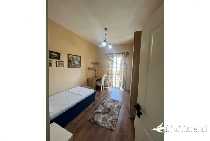 Shtepi me qera 2+1 ne Tirane - 600 Euro