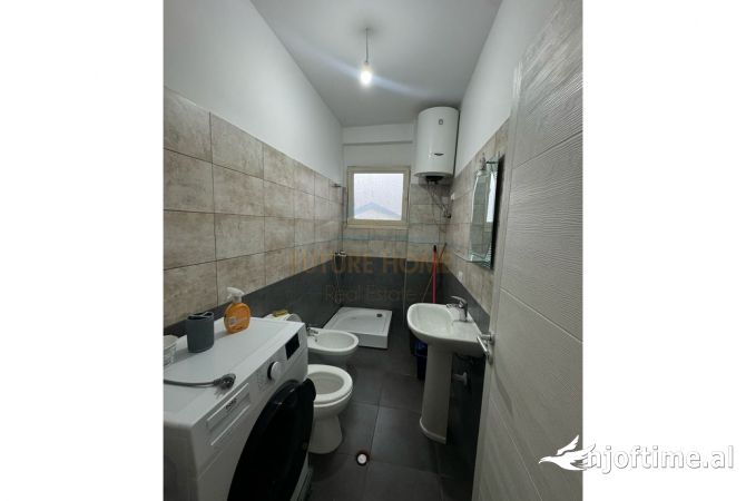 Shtepi ne shitje Apartament ne Tirane, 2+1, Mobilimi E mobiluar, Pagesa 110,000  Euro.