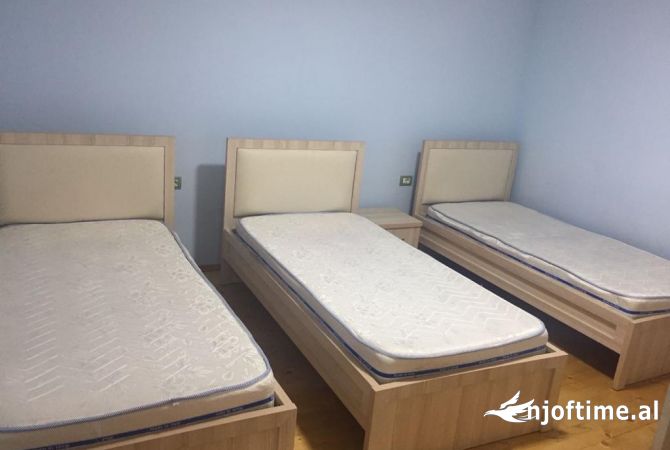 Shtepi me qera 1+1 ne Tirane - 40,000 Leke