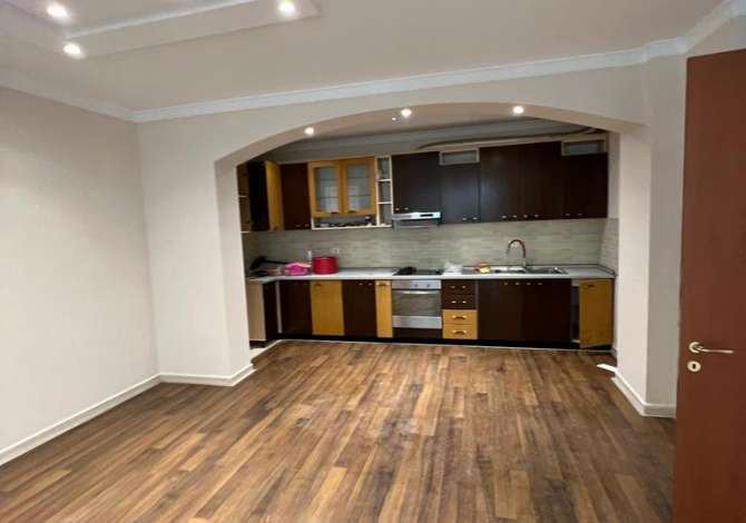 Shtepi ne shitje 2+1 ne Tirane - 105,000 Euro