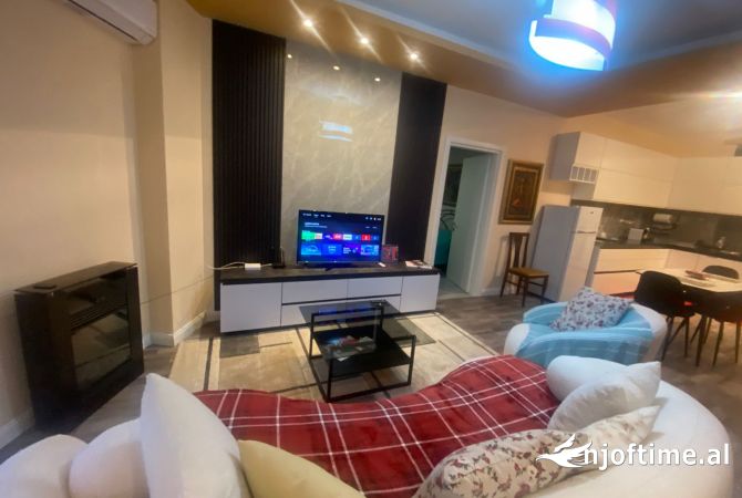 Shtepi me qera 2+1 ne Tirane - 700 Euro