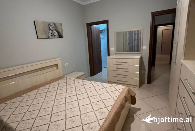 Shtepi me qera 2+1 ne Tirane - 450 Euro
