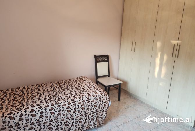 Shtepi me qera 2+1 ne Tirane - 50,000 Leke