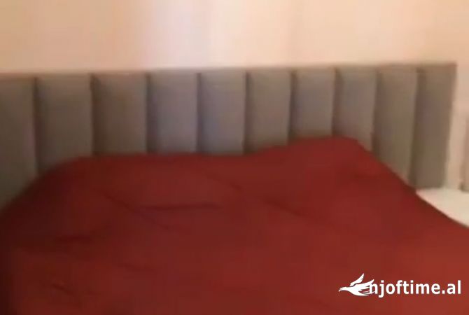 Shtepi me qera Apartament ne Tirane, 1+1, Mobilimi E mobiluar, Pagesa 550  Euro.