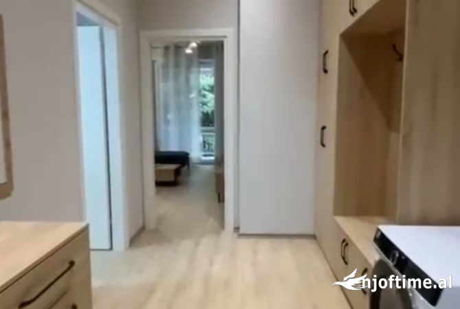 Shtepi me qera 2+1 ne Tirane - 650 Euro