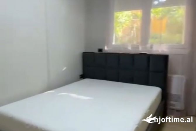 Shtepi me qera Apartament ne Tirane, 2+1, Mobilimi E mobiluar, Pagesa 650  Euro.
