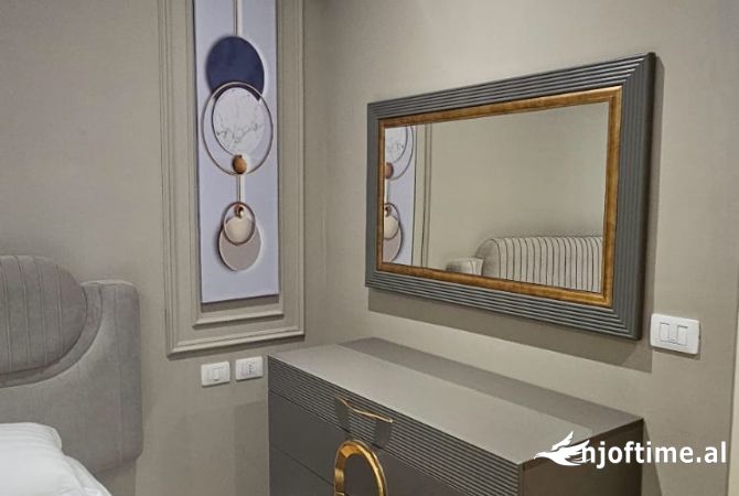 Shtepi me qera Apartament ne Tirane, 1+1, Mobilimi E mobiluar, Pagesa 700  Euro.