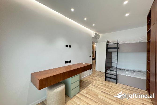 Shtepi me qera 2+1 ne Tirane - 1,500 Euro