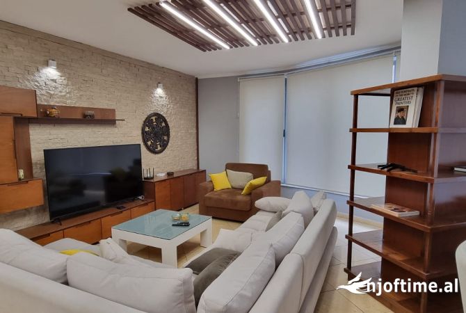 Shtepi me qera Apartament ne Tirane, 2+1, Mobilimi E mobiluar, Pagesa 1,400  Euro.