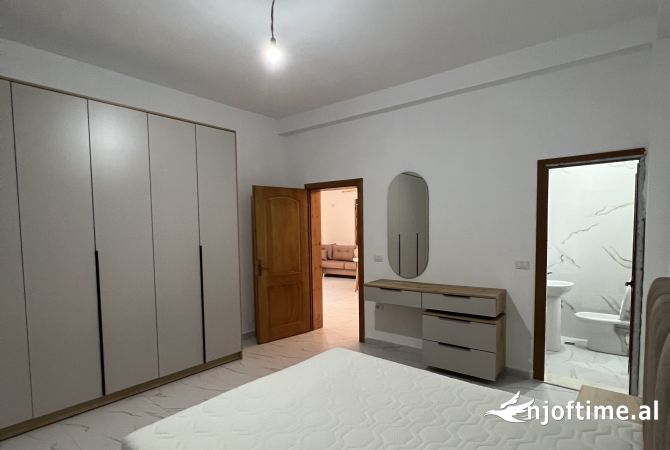 Shtepi me qera Shtepi Private ne Tirane, 2+1, Mobilimi E mobiluar, Pagesa 50,000  Leke.