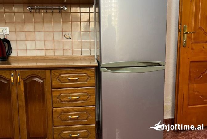 Shtepi me qera Shtepi Private ne Tirane, 2+1, Mobilimi E mobiluar, Pagesa 45,000  Leke.