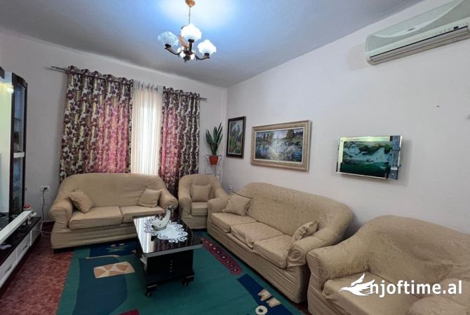 Shtepi me qera 2+1 ne Tirane - 45,000 Leke
