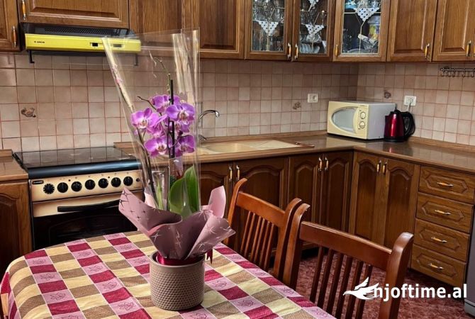 Shtepi me qera 2+1 ne Tirane - 45,000 Leke