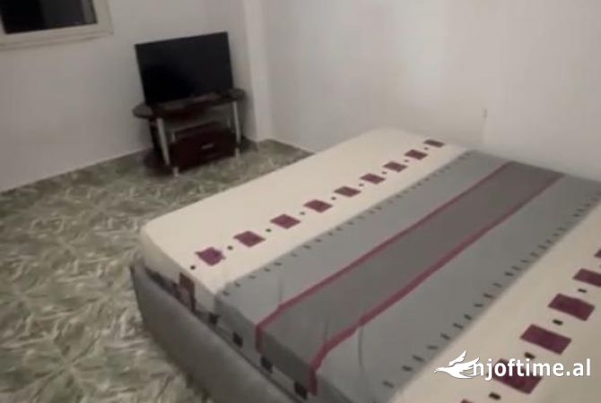 Shtepi me qera Apartament ne Tirane, 2+1, Mobilimi E mobiluar, Pagesa 55,000  Leke.