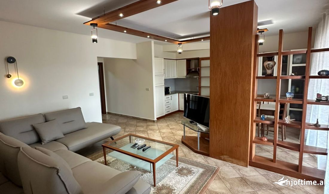 Shtepi me qera Apartament ne Tirane, 2+1, Mobilimi E mobiluar, Pagesa 1,100  Euro.