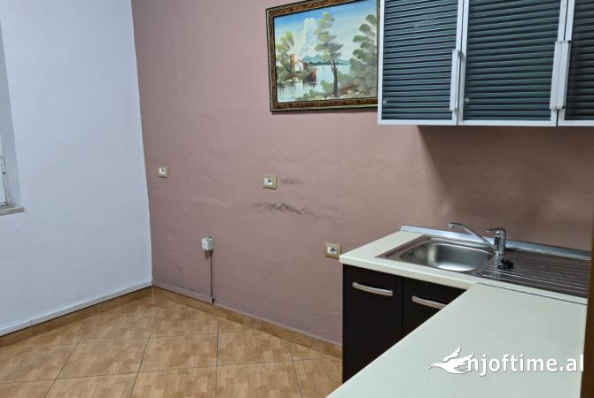 Shtepi me qera 2+1 ne Tirane - 600 Euro