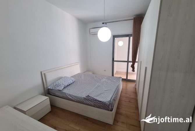 Shtepi me qera Apartament ne Tirane, 2+1, Mobilimi E mobiluar, Pagesa 850  Euro.