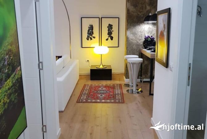 Shtepi me qera Apartament ne Tirane, 2+1, Mobilimi E mobiluar, Pagesa 850  Euro.