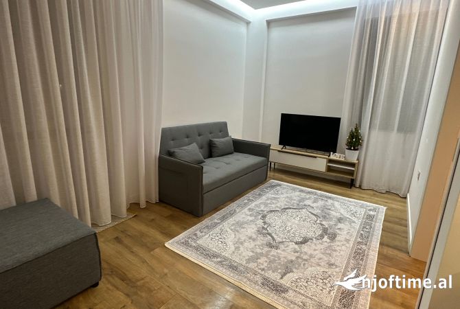 Shtepi me qera Apartament ne Tirane, 2+1, Mobilimi E mobiluar, Pagesa 600  Euro.