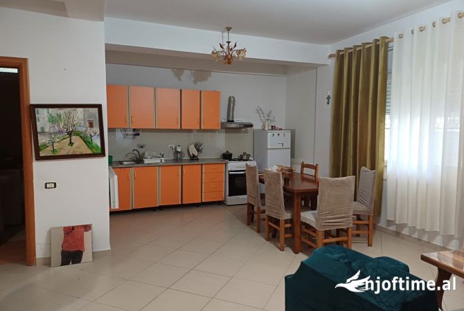 Shtepi me qera 1+1 ne Tirane - 400 Euro