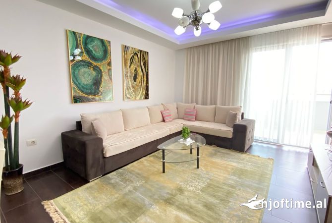 Shtepi me qera 2+1 ne Tirane - 650 Euro