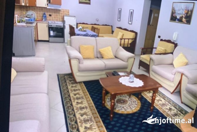 Shtepi me qera 2+1 ne Tirane - 600 Euro