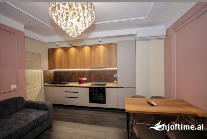 Shtepi me qera 1+1 ne Tirane - 750 Euro