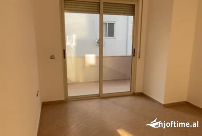 Shtepi ne shitje 2+1 ne Tirane - 220,000 Euro