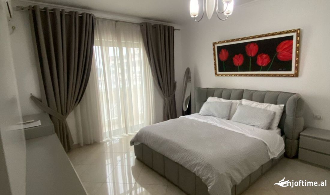 Shtepi me qera Apartament ne Tirane, 1+1, Mobilimi E mobiluar, Pagesa 900  Euro.