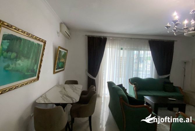 Shtepi me qera Apartament ne Tirane, 1+1, Mobilimi E mobiluar, Pagesa 900  Euro.